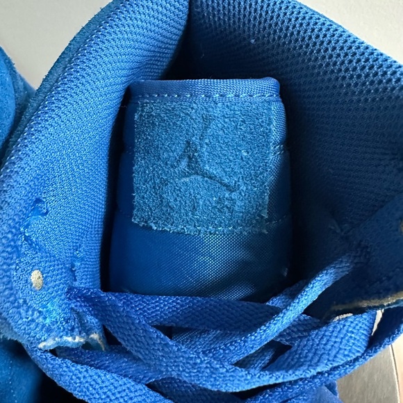 Nike Jordan 1 Retro Blue Suede – Men’s Size 9  Model 332550-404  AUTHENTIC - EUC main image 16